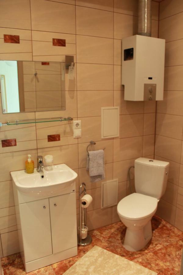 Happy Day Apartment นาร์วา ภายนอก รูปภาพ