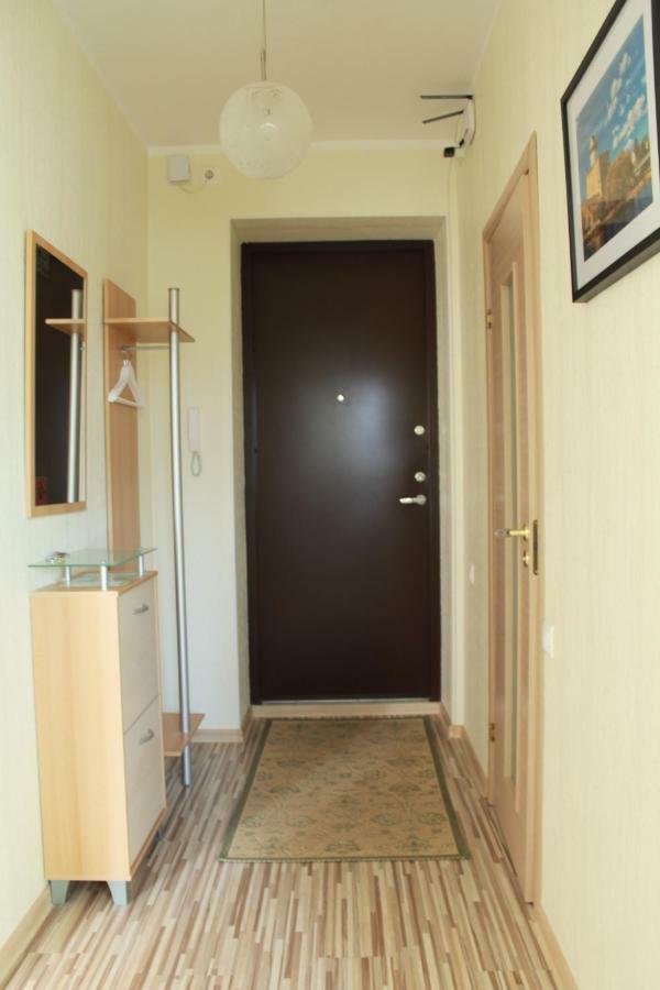 Happy Day Apartment นาร์วา ภายนอก รูปภาพ